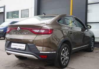 Подержанный автомобиль Renault Arkana 2019 года (5 фото)