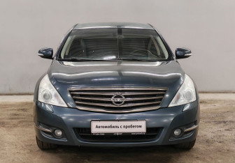 Подержанный автомобиль Nissan Teana 2012 года (2 фото)