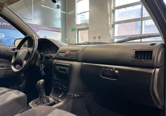 Подержанный автомобиль Skoda Octavia Liftback 2002 года (11 фото)