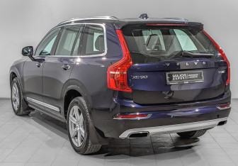 Подержанный автомобиль Volvo XC90 2018 года (7 фото)