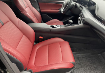 Подержанный автомобиль Changan Eado Plus 2023 года (9 фото)