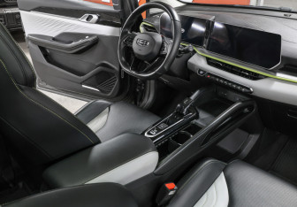 Подержанный автомобиль Geely Coolray 2023 года (11 фото)