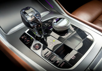 Подержанный автомобиль BMW X6 2022 года (29 фото)