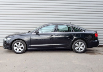 Подержанный автомобиль Audi A6 Sedan 2012 года (8 фото)