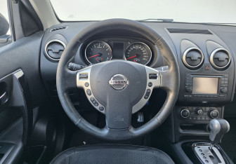 Подержанный автомобиль Nissan Qashqai+2 2013 года (13 фото)