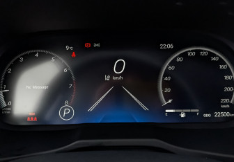 Подержанный автомобиль Toyota RAV4 2024 года (16 фото)