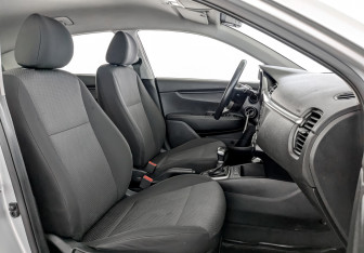 Подержанный автомобиль Kia Rio Hatchback 2021 года (23 фото)