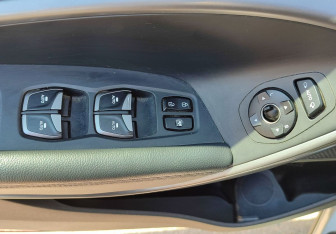 Подержанный автомобиль Hyundai Santa Fe 2013 года (20 фото)