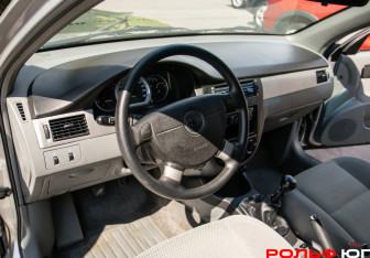 Подержанный автомобиль Chevrolet Lacetti Sedan 2012 года (14 фото)