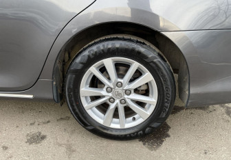 Подержанный автомобиль Toyota Camry Sedan 2012 года (11 фото)