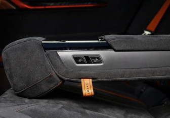 Подержанный автомобиль Zeekr 001 2023 года (13 фото)