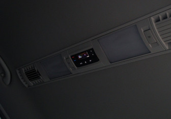 Подержанный автомобиль Volkswagen Caravelle 2021 года (13 фото)