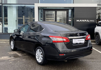 Подержанный автомобиль Nissan Sentra Sedan 2014 года (7 фото)