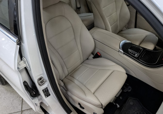 Подержанный автомобиль Mercedes-Benz GLC Coupe 2021 года (23 фото)
