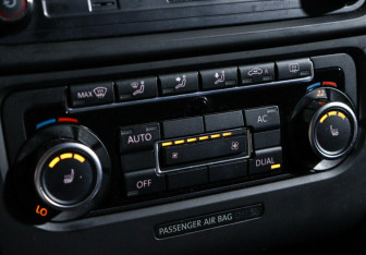 Подержанный автомобиль Volkswagen Golf Hatchback 2009 года (12 фото)