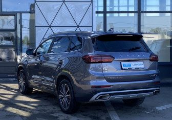 Подержанный автомобиль Chery Tiggo 8 Pro 2022 года (7 фото)
