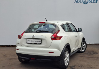 Подержанный автомобиль Nissan Juke 2012 года (5 фото)