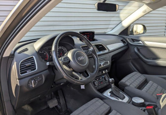 Подержанный автомобиль Audi Q3 2016 года (16 фото)