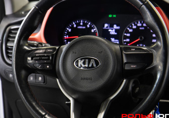 Подержанный автомобиль Kia Rio Sedan 2021 года (12 фото)