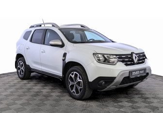 Подержанный автомобиль Renault Duster 2021 года (3 фото)