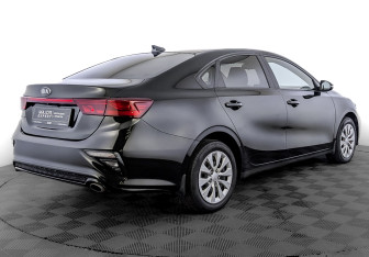 Подержанный автомобиль Kia Cerato Sedan 2020 года (5 фото)
