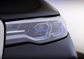 Подержанный автомобиль BMW X7 2020 года (17 фото)