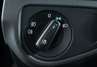 Подержанный автомобиль Volkswagen Golf Hatchback 2018 года (17 фото)