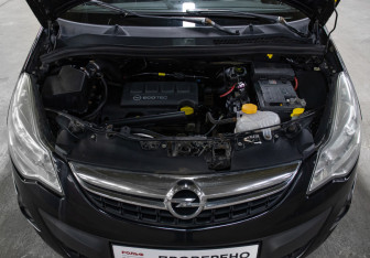 Подержанный автомобиль Opel Corsa 2011 года (9 фото)