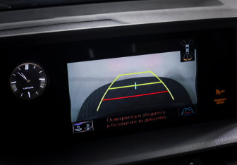 Подержанный автомобиль Lexus ES 2020 года (17 фото)