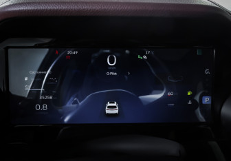 Подержанный автомобиль Geely Monjaro 2024 года (16 фото)