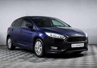 Подержанный автомобиль Ford Focus Hatchback 2017 года (3 фото)