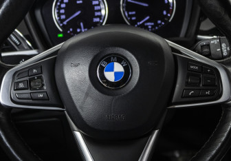 Подержанный автомобиль BMW X2 2018 года (11 фото)