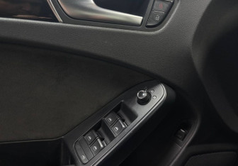 Подержанный автомобиль Audi A4 Sedan 2008 года (20 фото)