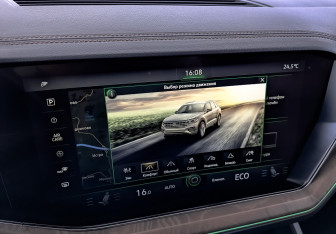 Подержанный автомобиль Volkswagen Touareg 2019 года (28 фото)