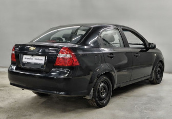 Подержанный автомобиль Chevrolet Aveo Sedan 2007 года (5 фото)