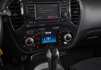 Подержанный автомобиль Nissan Juke 2012 года (18 фото)