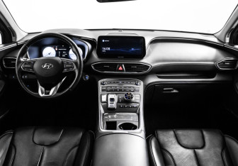 Подержанный автомобиль Hyundai Santa Fe 2021 года (11 фото)