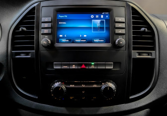 Подержанный автомобиль Mercedes-Benz Vito 2021 года (16 фото)