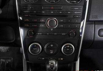 Подержанный автомобиль Mazda CX-7 2010 года (15 фото)