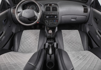 Подержанный автомобиль Hyundai Accent Sedan 2007 года (11 фото)