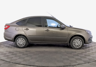 Подержанный автомобиль LADA (ВАЗ) Granta Liftback 2024 года (4 фото)