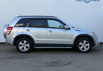 Подержанный автомобиль Suzuki Grand Vitara 2010 года (4 фото)