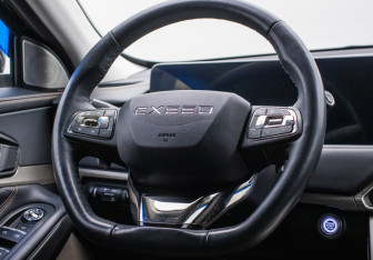 Подержанный автомобиль Exeed TXL 2023 года (15 фото)