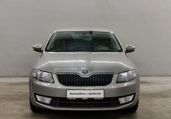 Подержанный автомобиль Skoda Octavia Liftback 2016 года (2 фото)