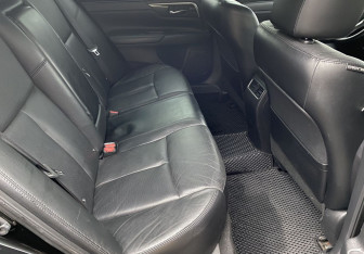 Подержанный автомобиль Nissan Teana 2014 года (11 фото)