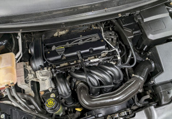 Подержанный автомобиль Ford Focus Sedan 2010 года (9 фото)