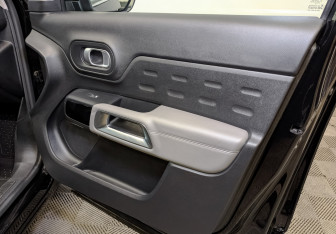 Подержанный автомобиль Citroen C5 Aircross 2021 года (23 фото)