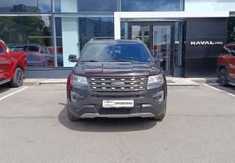 Подержанный автомобиль Ford Explorer 2017 года (2 фото)