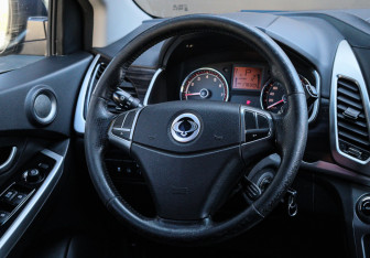 Подержанный автомобиль SsangYong Actyon 2014 года (11 фото)