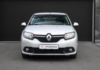 Подержанный автомобиль Renault Sandero 2018 года (2 фото)